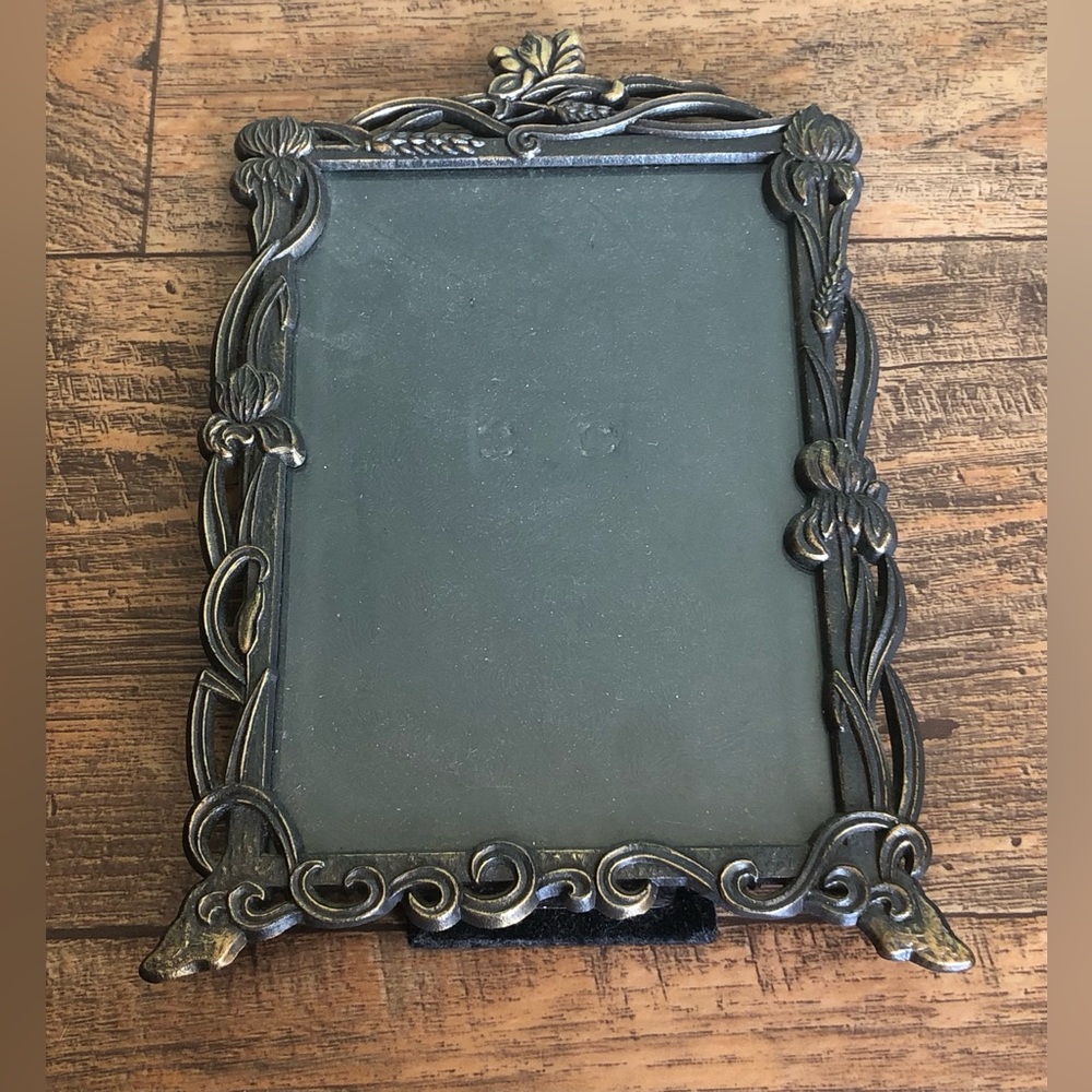 VTG Pewter Picture Frame Holds 5x7” Photo, French Country English Garden